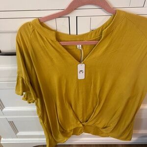 #305 eyeshadow mustard yellow shirt knotted NWT & stackable mustard yellow brace